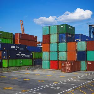Import export - merci in banchina