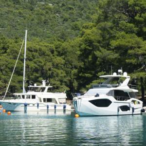 yachts