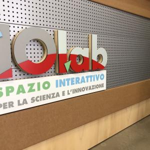 l'ingresso del 10Lab di Sardegna Ricerche