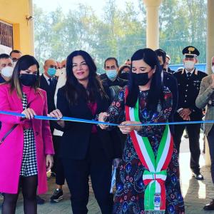 la sindaca di Arborea, Manuela Pintus, con le assessore regionali dell'industria, Anita Pili, e dell'agricoltura, Gabriella Murgia
