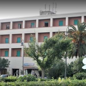 l'ex hotel Bellavista di Fertilia l'ex hotel Bellavista di Fertilia