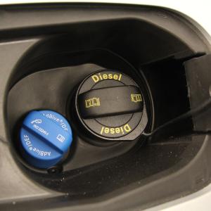 Adblue carburante serbatoio