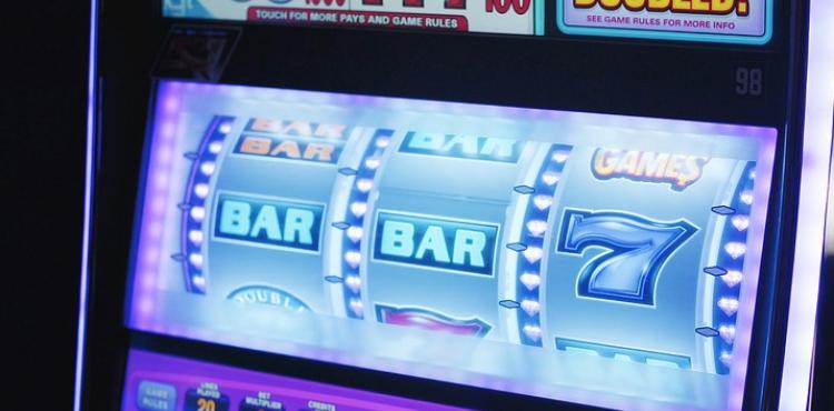Slot