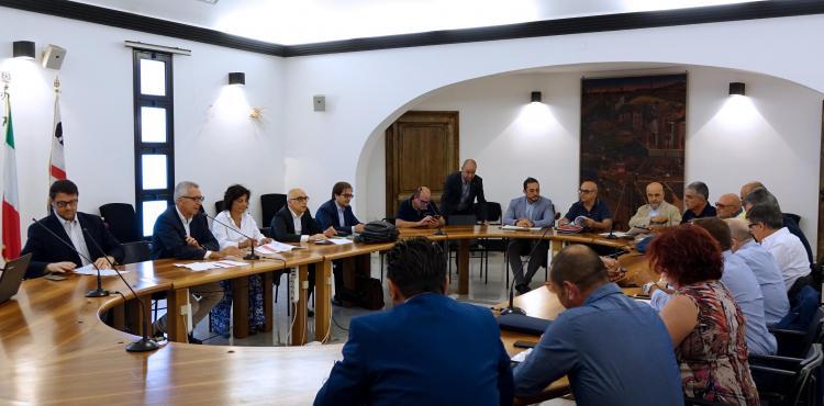 Incontro Pigliaru, Piras e sindacalisti per metano Incontro Pigliaru, Piras e sindacalisti per metano