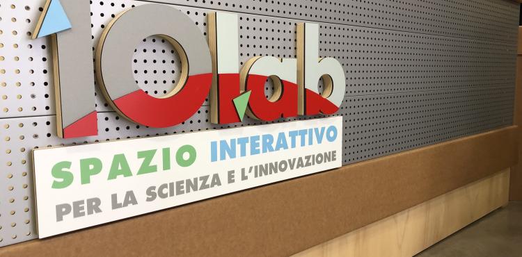 l'ingresso del 10Lab di Sardegna Ricerche