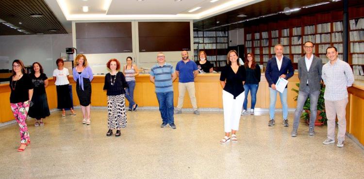 presidente e segretario di camcom con lo staff