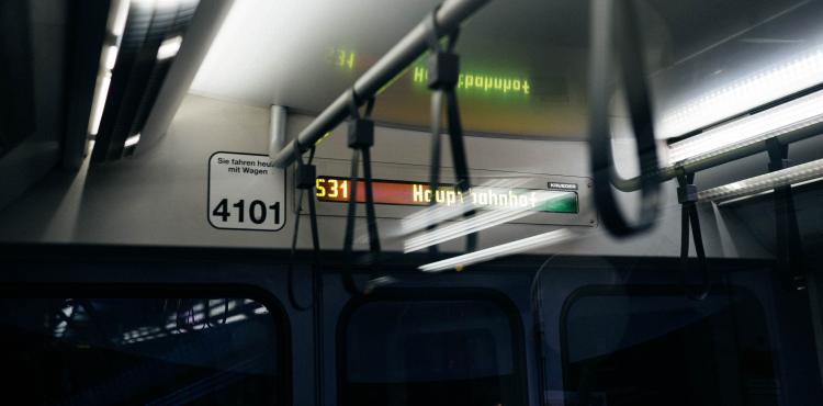 <span>Photo by <a href="https://unsplash.com/@flo_karr?utm_source=unsplash&utm_medium=referral&utm_content=creditCopyText">Flo Karr</a> on <a href="https://unsplash.com/s/photos/public-transport?utm_source=unsplash&utm_medium=referral&utm_content=creditCopyText">Unsplash</a></span> Trasporti