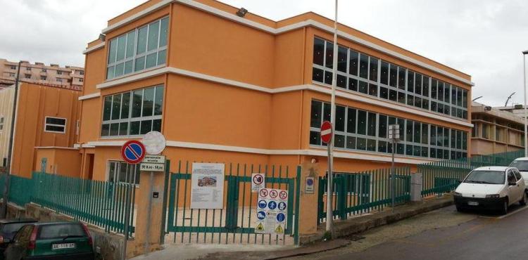una scuola di Castelsardo una scuola di Castelsardo