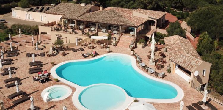 L'hotel Felix, in Gallura L'hotel Felix, in Gallura